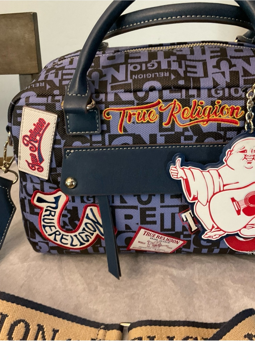 Women’s True Religion Multi Patch Logo Satchel And Crossbody Handbag NWT - Picture 5 of 11